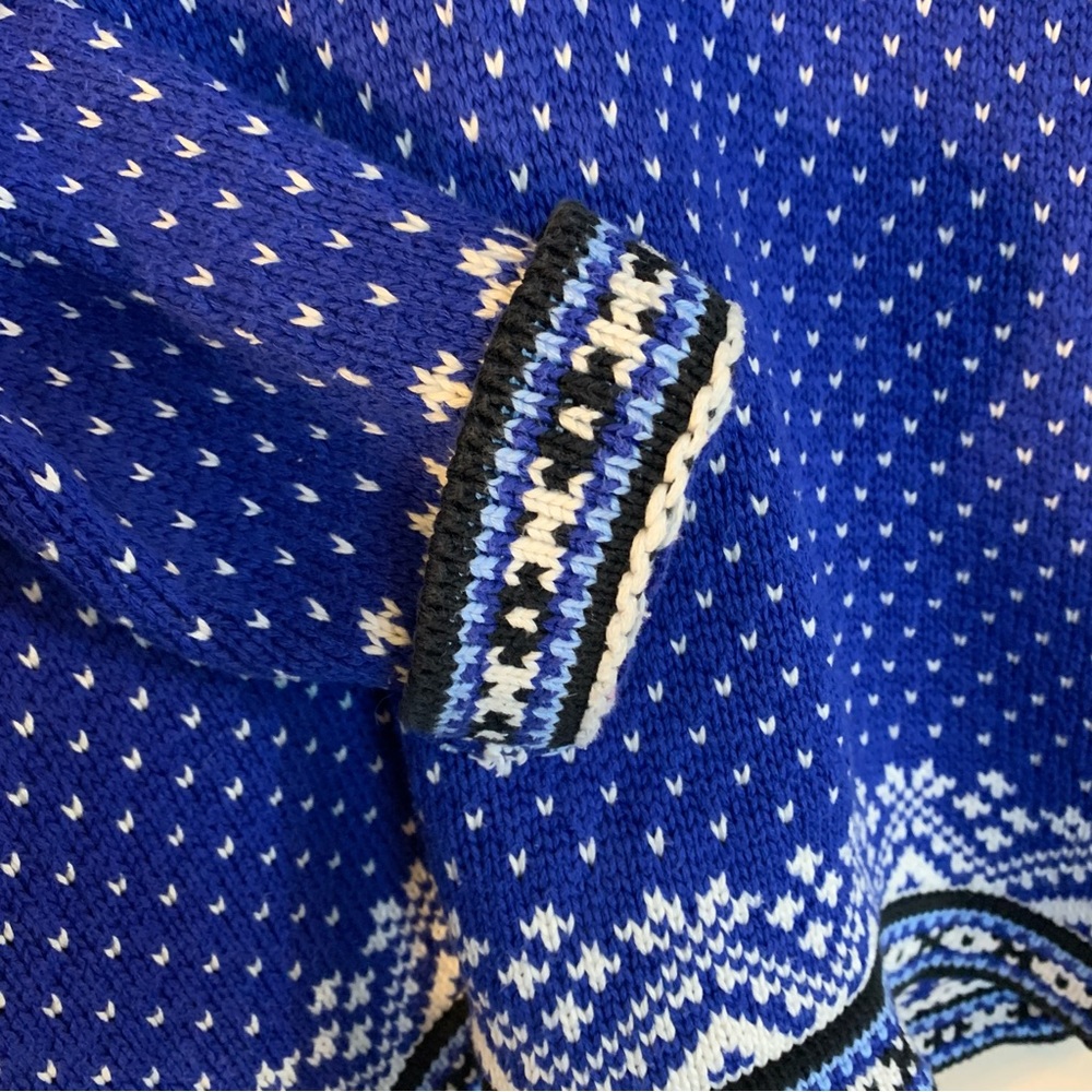 L.L. Bean Nordic Blue and White Sweater - Picture 3 of 9